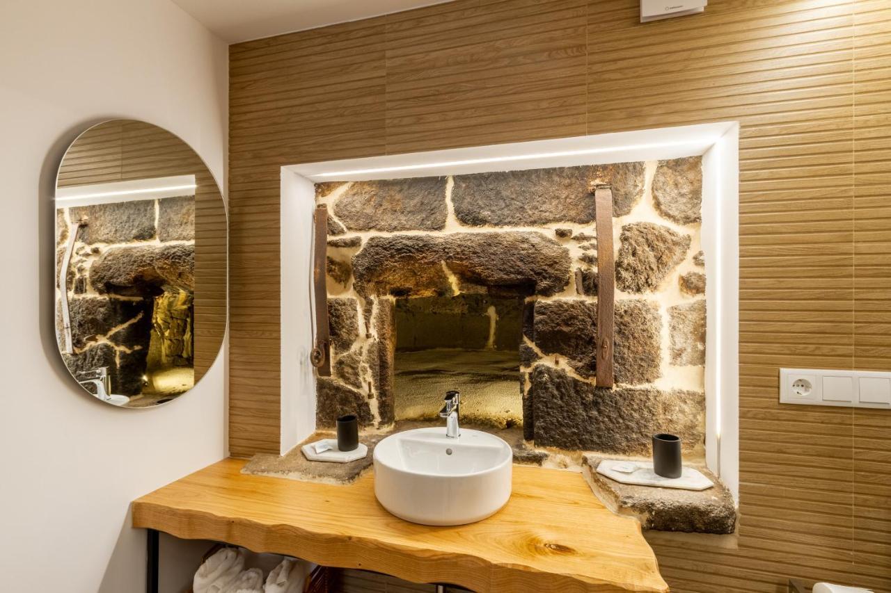Alojamiento Turistico Caxide Parada De Sil Ribeira Sacra Exteriör bild